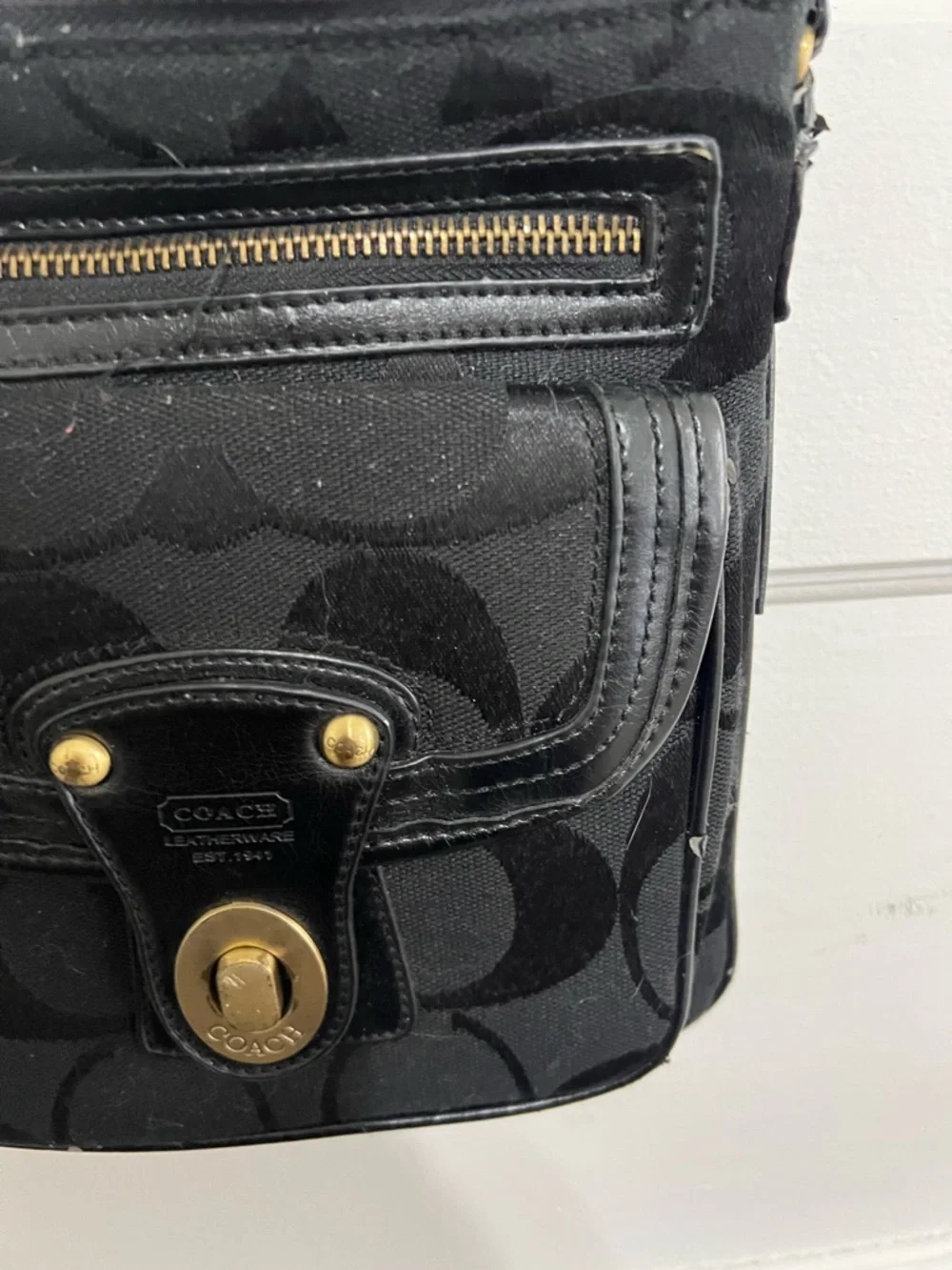 Coach Black Signature Crossbody with Gold Hardware
